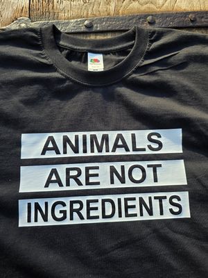 T shirt. Animals are not ingredients at Bright eyes vzw in Oostende