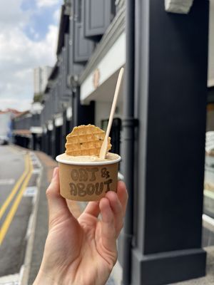 Single cup   at Oat & About in Central Singapore