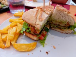 Hamburguesa vegetal at Everest Bar y Restaurante in Leioa