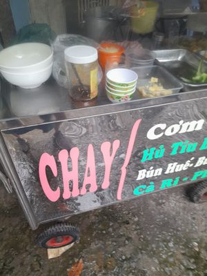Menu on the stall. In Vietnamese only at Tịnh Lạc in Ho Chi Minh City