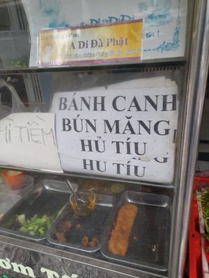 Sign at Tịnh Lạc in Ho Chi Minh City