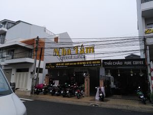 Front of the business at Nhà Tấm in Da Lat