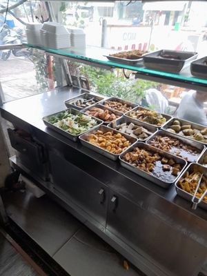 Com chay selection at Sen Vang in Ho Chi Minh City