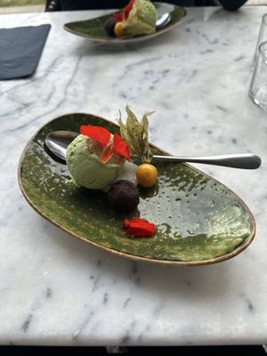 Tweede dessert    at Atelier Giri in Arnhem