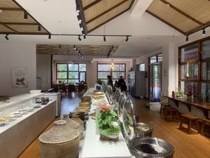 Buffet area   at Su Ke's House - 素客之家 (龙潭市井店) in Qujing