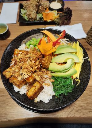 Bowl and appetizer at Nihao  in Cologne