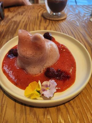 Seasonal Pana cotta at VEGAN CAFE MALINKA in Kyoto