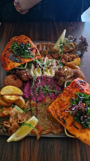 Vegane Platte at Arabisk Restaurant in Innsbruck