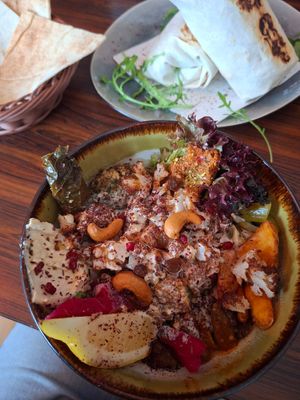 Veggie Bowl at Arabisk Restaurant in Innsbruck