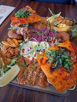 Vegane Platte (für 2) at Arabisk Restaurant in Innsbruck