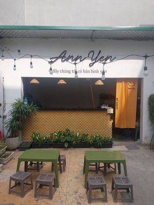Bar at Ann Yen Vegetarian Garden Grill in Hanoi