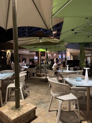 Seating area   at 'Umalu in Lahaina