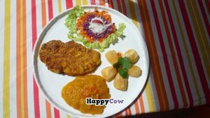 Everyday you can order rice and beans with vegetable meat made of Pejibaye, mushroom, casava and species. Salad. 
El menu de todos los dias tiene rice and beans con carne vegetal hecha de pejibaye, hongos, yuca y especies. at Yukawala in San Jose