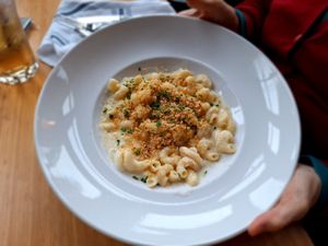 macaroni and cheese at The Pub at Brentwood Bay Resort in Victoria