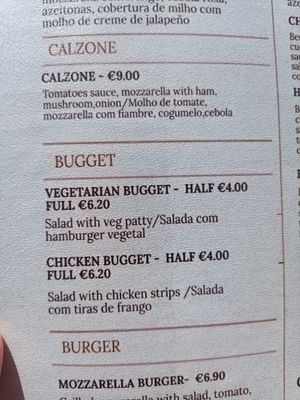 Menu - salada vegetariana at Hot Oven in Vila Nova De Milfontes