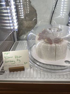 Earl Grey Fig Cakee  at Cafe Heathergrove - 카페 헤더그로브 in Seoul