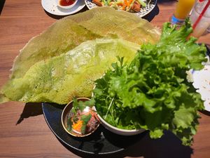 Bahn Xeo ¥1300 at Banh Xeo Saigon  in Tokyo