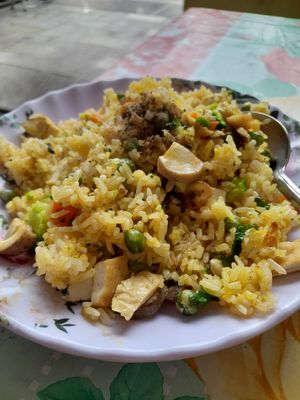 Happy 100th years open! Fried rice Cantonese at Tin Nghia in Ho Chi Minh City