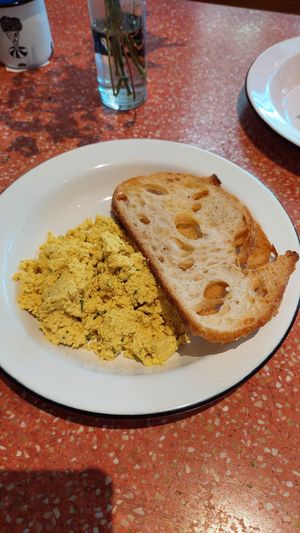 Tofu mexido at Padoca do Maní - Itaim Bibi in Sao Paulo