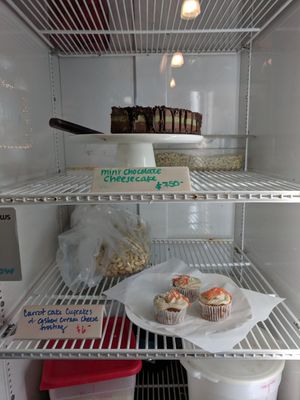 Desserts at Salud Live Kitchen and Juice Bar in Bend