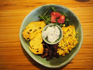 Scrambled tofu at Cafe Ukrop II in St Petersburg