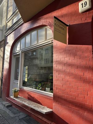Kleines, süßes Lokal in Berlin Fhain💗 at Kitchari Kitchen in Berlin