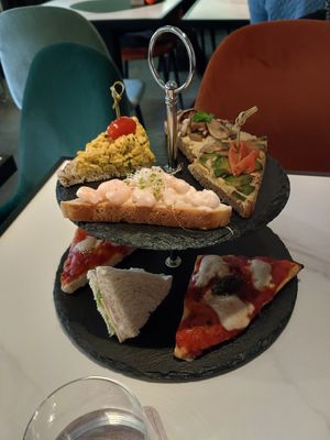 Aperitivo tutto vegano at Triangoli Bar Vegetariano e Vegano in Treviso