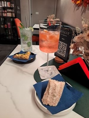 Mojito e spritz analcolici at Triangoli Bar Vegetariano e Vegano in Treviso