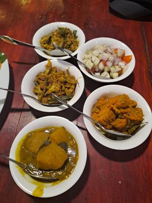 Vegetarisches Rice and Curry at Ceylon Excel in Tangalle
