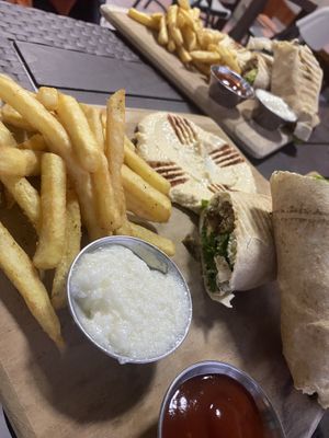 Vegan falafel empareda   at La Sabrosa Libanesa in David