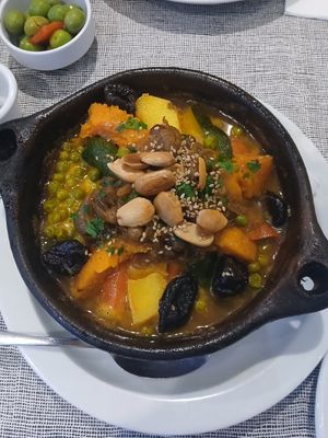  at Reina Mónica in Granada