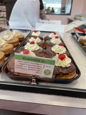 Banana split   at Torus Doughnuts in Windsor