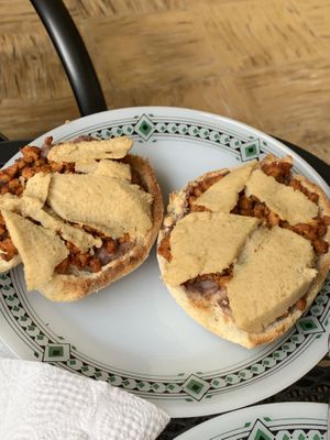 Molletes at 9 ó 6 Comida Vegana. in Puebla