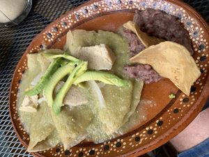 Enchiladas verdes at 9 ó 6 Comida Vegana. in Puebla
