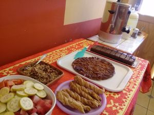 Pan y/o pastel recién horneado, y hasta las bebidas van incluídas at 9 ó 6 Comida Vegana. in Puebla