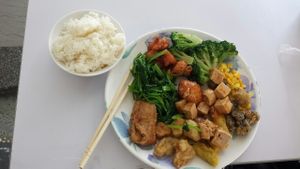 huge selection at Ming Der Vegetarian Buffet in Kaohsiung