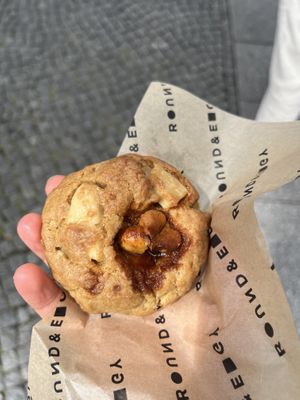 Macadamia cookie  at Round & Edgy - Maybachufer in Berlin