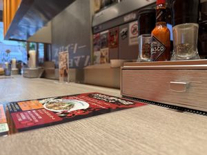 Table  at Lashowhan in Tokyo