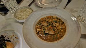 Tripas à moda do Porto- was ok/ plain stew at Nem Carne Nem Peixe in Porto