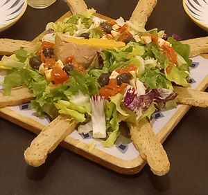 Varietat de plats i tapes at Gat Bar in Montgat