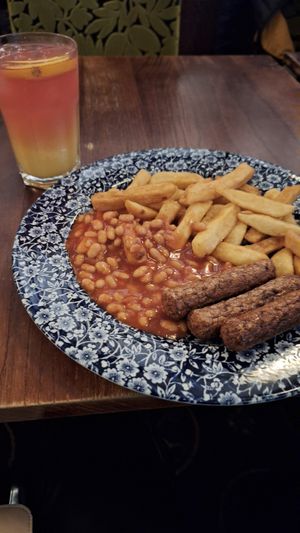 Afternoon deal: Vegan sausage, chips and beans 🇬🇧, with a soft drink included at The Crosse Keys - JD Wetherspoon in London