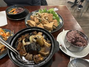 GF Lemongrass Tofu and GF Eggplant Clapypot with Red berry rice  at Au Lac Royal Vegan Cuisine in Dickson