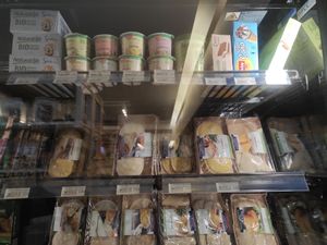 Vegan frozen items at Ervanário Portuense in Porto