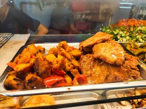 Variety of dishes available at Shu Vegetarian 典蔬 in Central Singapore