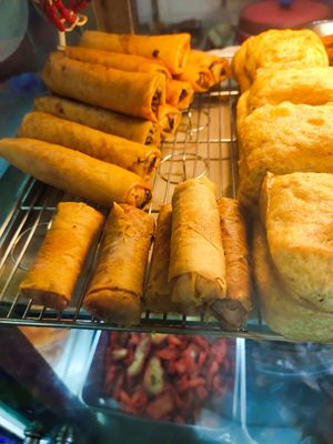 Early morning dishes at Shu Vegetarian 典蔬 in Central Singapore