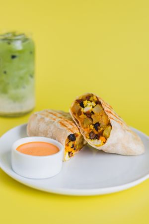 Wrap déjeuner tex-mex 
//
Tex-mex breakfast wrap at Café Paleta in Quebec