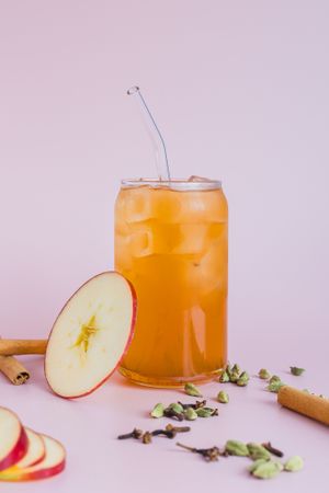 Thé glacé à la pomme épicée
//
Spiced apple iced tea at Café Paleta in Quebec