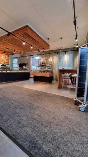 Der Innenraum at GIULIA Café & Event in Taufkirchen