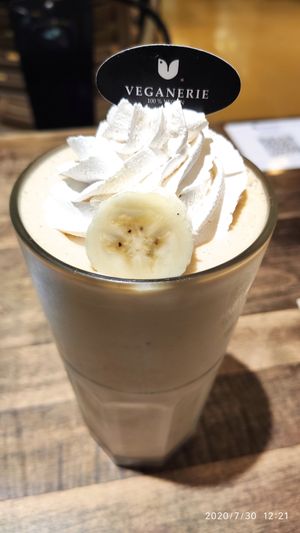 Banana & peanut smoothie at Veganerie - Mercury Ville in Bangkok