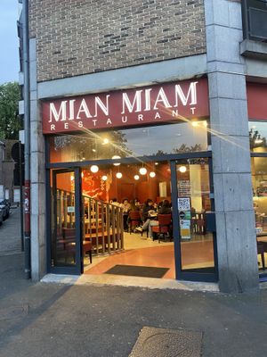 Outside  at Mian Miam in Amiens